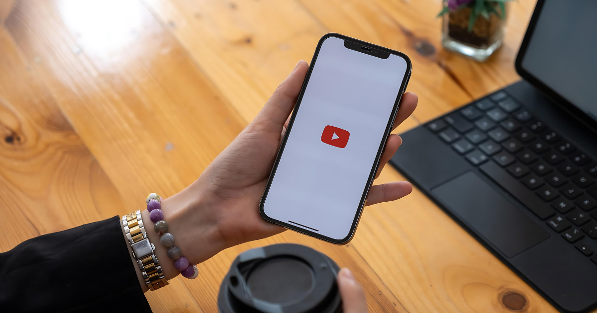 YouTube is now also taking action against third-party apps for smartphones
