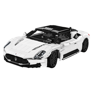 Abbildung des Konstruktions-Sets "Maserati MC20" von COBI. Modellauto in Weiß und Schwarz aus Klemmbausteinen.