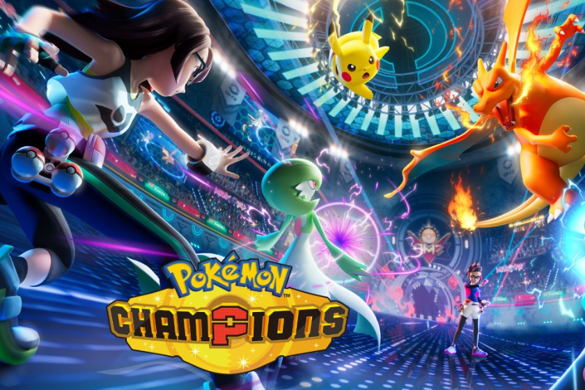 Pokémon Champions: Trainer steht in einer futuristischen Arena, während mehrere Pokémon, darunter ein fliegendes Feuer-Pokémon und ein gelbes Elektro-Pokémon, in einem dynamischen Kampf aufeinandertreffen, umgeben von leuchtenden Effekten und digitaler Stadionkulisse.