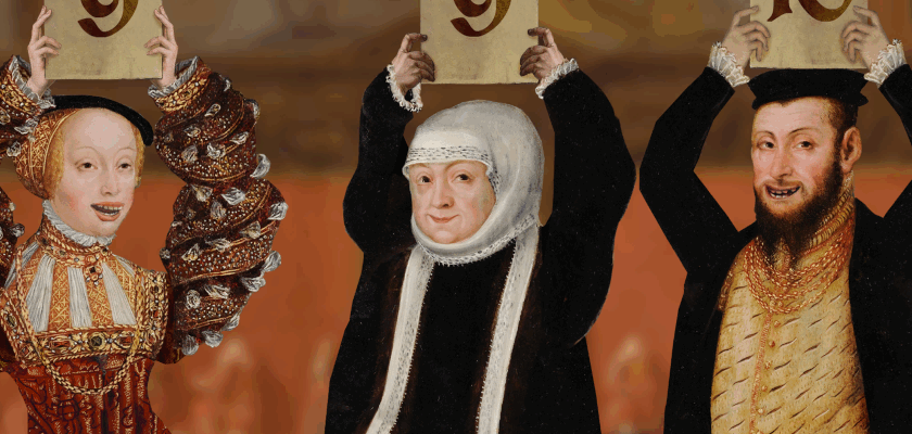 Das Bild zeigt drei historische Personen in Renaissance-Kleidung, die Wertungstafeln mit den Zahlen 9, 9 und 10 über ihren Köpfen hochhalten und dabei lächeln. Der Hintergrund ist unscharf gehalten und erinnert an einen festlichen oder höfischen Innenraum, wodurch die Szene wie eine humorvolle Jury-Bewertung wirkt.