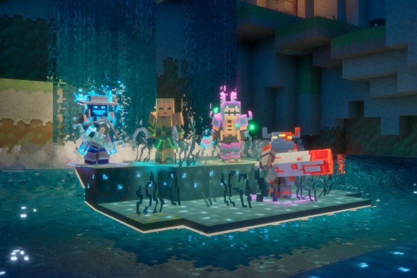 Vier Helden in Minecraft Dungeons II auf einer Plattform in einer dunklen, leuchtenden Höhlenlandschaft