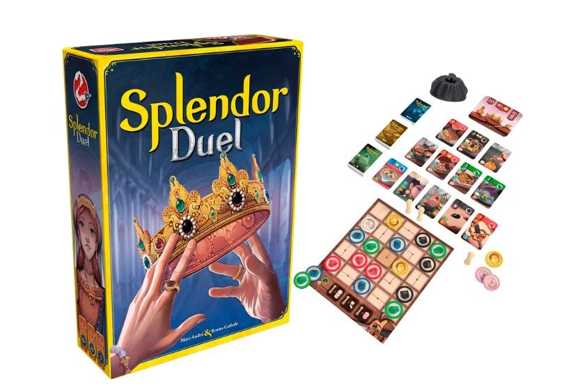 Abbildung des Spiels "Splendor Duel" in seiner Verpackung mit dem Spielbrett und Karten rechts daneben.