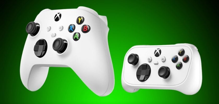 Abbildung des klassischen weißen Xbox Wireless Controllers links und des kleineren Xbox Nano Controllers rechts vor grünem Hintergrund.